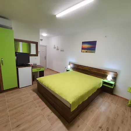 Neptun-green Apartman *