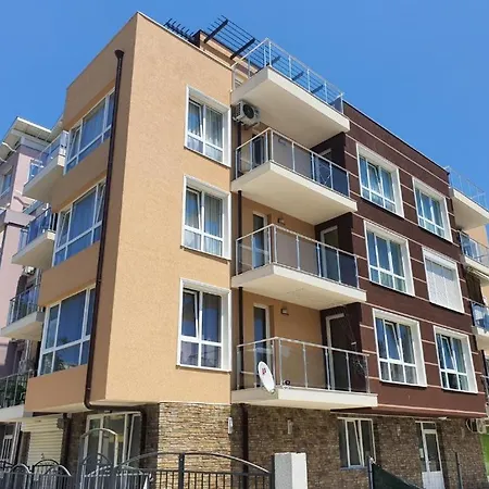 Neptun-green Apartman *